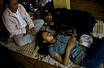 Beschreibung: INDIEN - Leben im Exil (tibetische Flchtlinge) <br /> tibetische Flchtlinge Rest an Reception Center, eine vorbergehende Unterkunft fr neu angekommene tibetische Flchtlinge in McLeod Ganj, Dharamsala, Indien, wo der Dalai Lama nach seiner Flucht aus Tibet im Jahr 1959 besiedelt nach einem gescheiterten Aufstand gegen die chinesische Herrschaft, 3. Juni 2009.