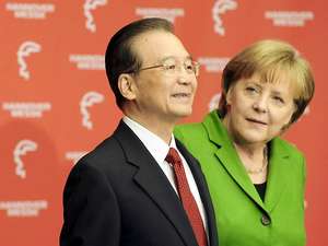Verstanden sich schon bei der Hannover Messe 2012 gut: Wen Jiabao und Angela Merkel. Foto: AFP